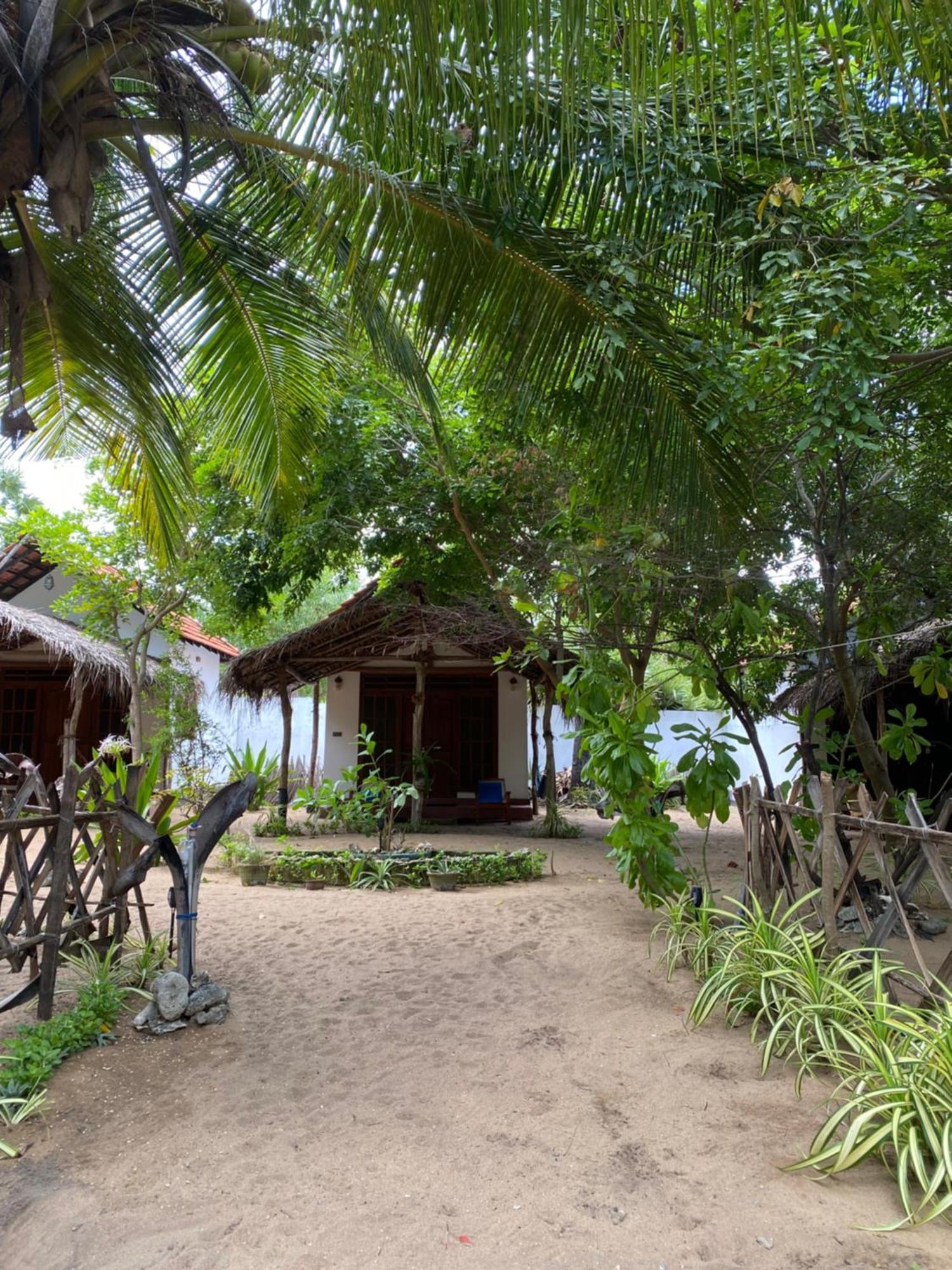 Margarita Kitesurfing School Sri Lanka Hotel Kalpitiya Exterior foto